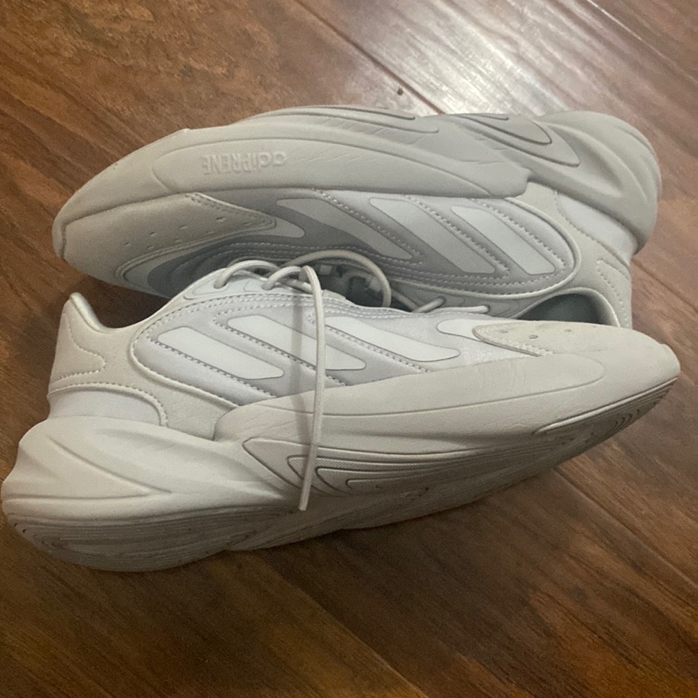 Adidas ozela